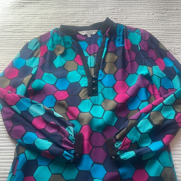 Trina Turk Silk Mini Dress Sz 8 Honeycomb Print Bishop Sleeve Bold - Picture 5 of 9